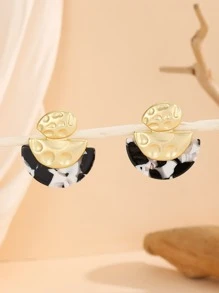 Geometric Stud Earrings - Multicolor - View 2