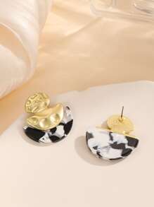 Geometric Stud Earrings - Multicolor - View 3