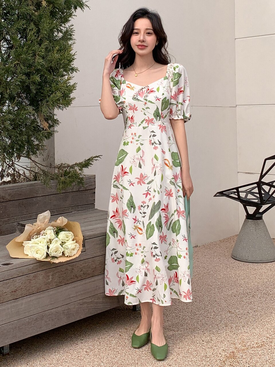 Allover Floral Print Shirred Back Puff Sleeve Sweetheart Neck Dress