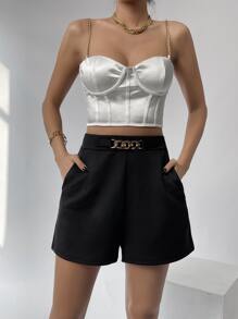 SHEIN Privé 鏈條細節斜口袋短褲 - 黑色 - 查看 3