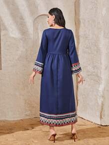 Al Najma Geo Print Round Neck Smock Arabian Modest Long Sleeve Dress