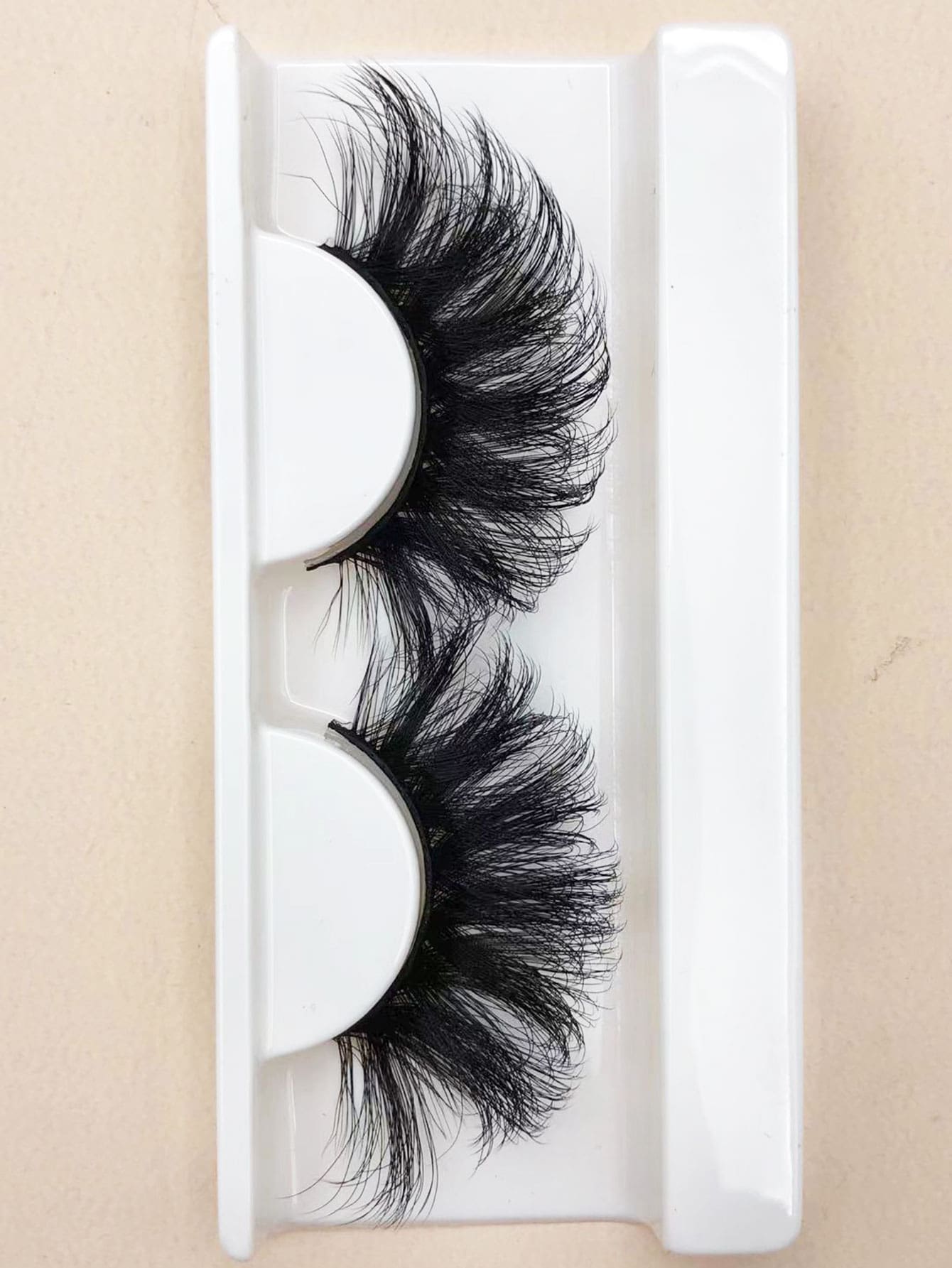 1對濃密款式假眼睫毛 - 黑色 - 查看 1