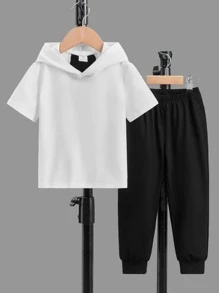 SHEIN meninos da criança Camiseta & calças de treino carta gráfica cncapuzado