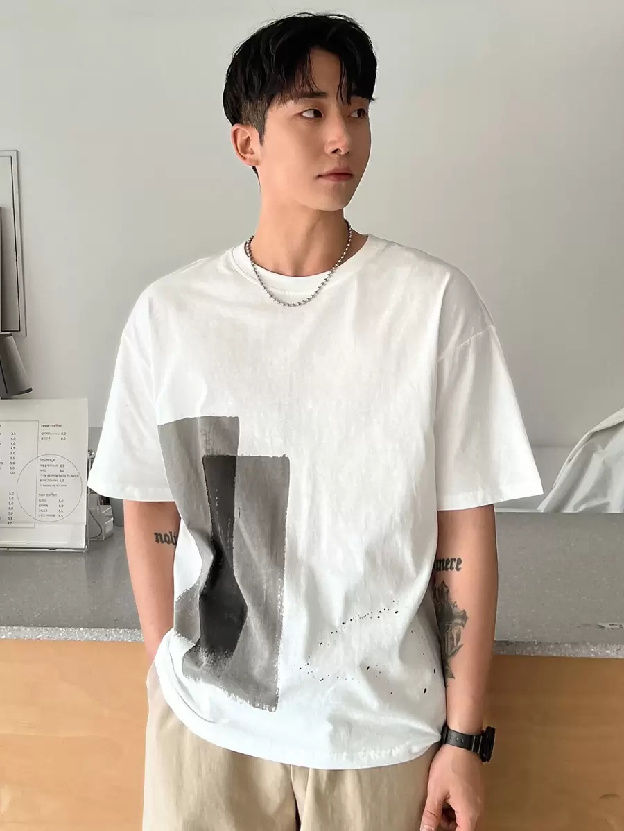 DAZY Men Cotton Colourblock Drop Shoulder Tee - White - View 1