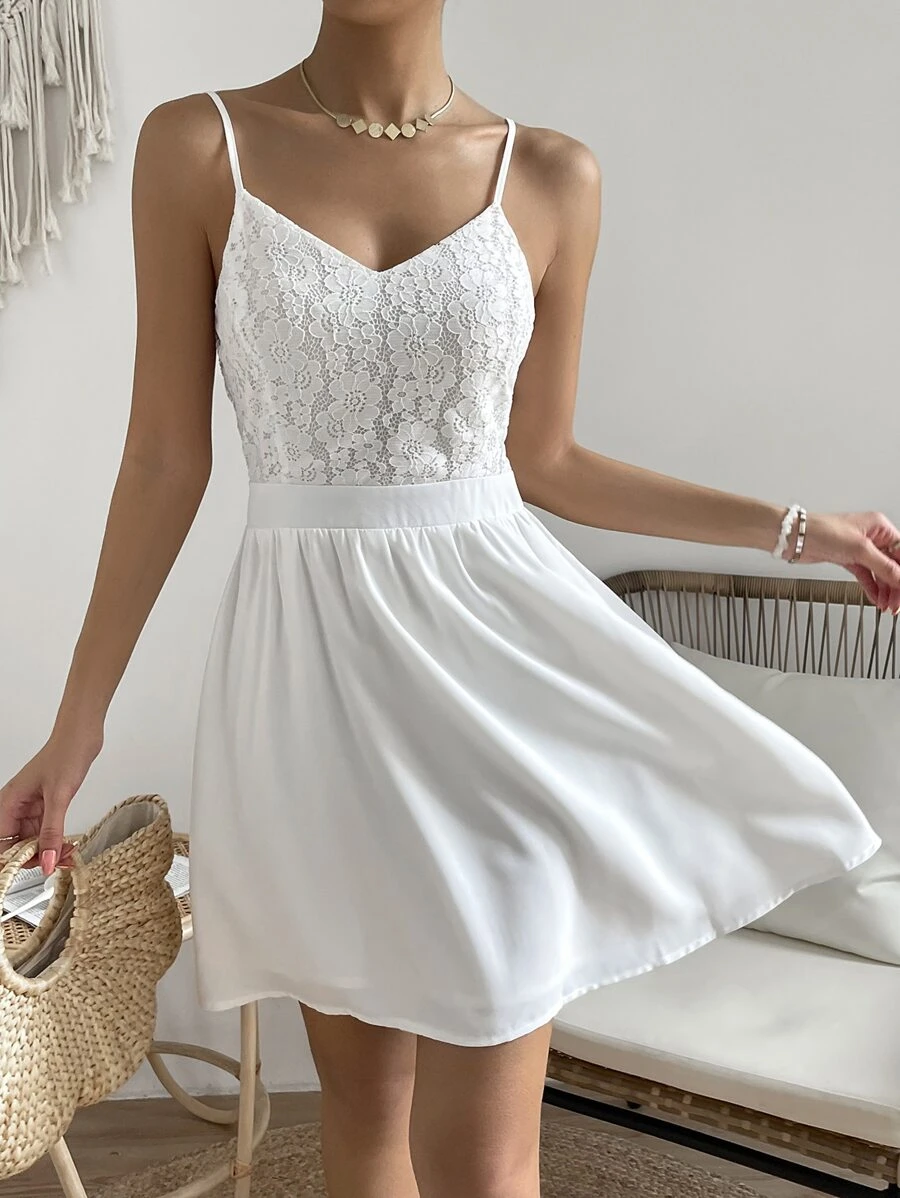 SHEIN VCAY 蕾絲拼接吊帶連衣裙 - 白色 - 查看 1