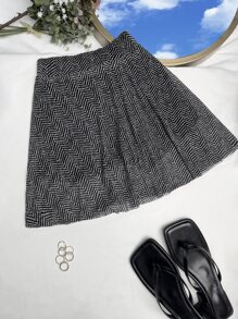 EURMUSE 高腰鋸齒形印花傘狀短裙 - 黑與白 - 查看 1