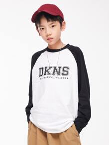 Niño preadolescente Camiseta de manga larga con estampado de letras de estilo japonés para primavera y otoño - Blanco y Negro - Ver 6