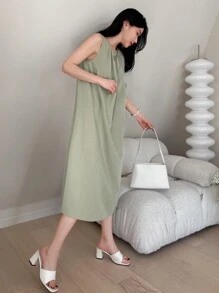 DAZY Solid Plicated Detail Tank Dress - Green - View 9