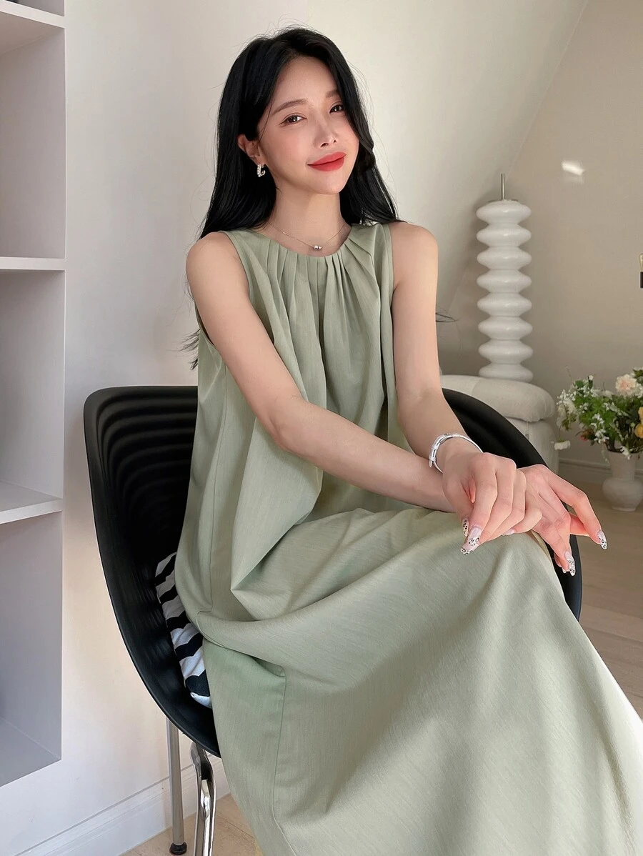 DAZY Solid Plicated Detail Tank Dress - Green - View 1