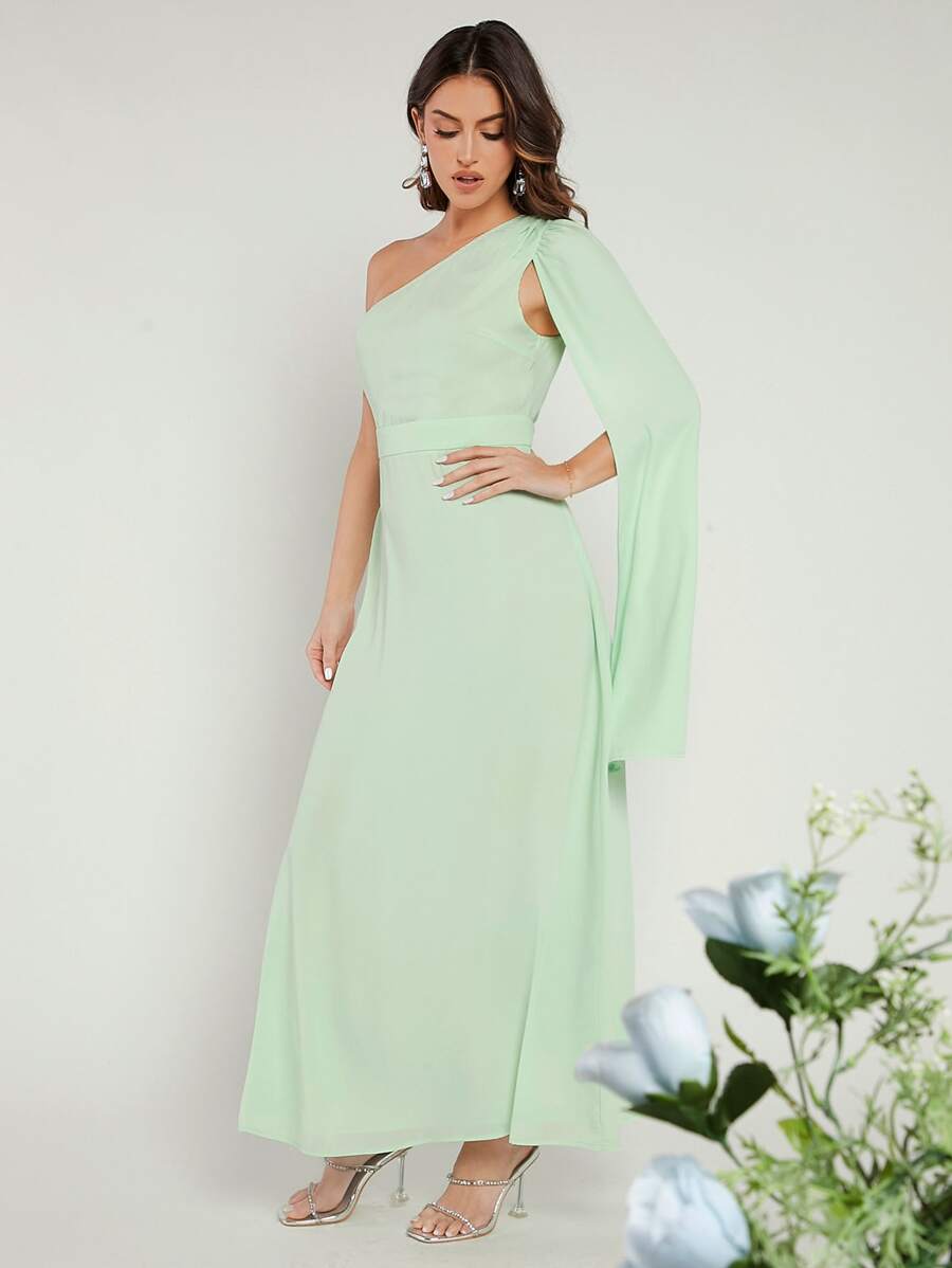 SHEIN Belle 一字肩披風袖伴娘服