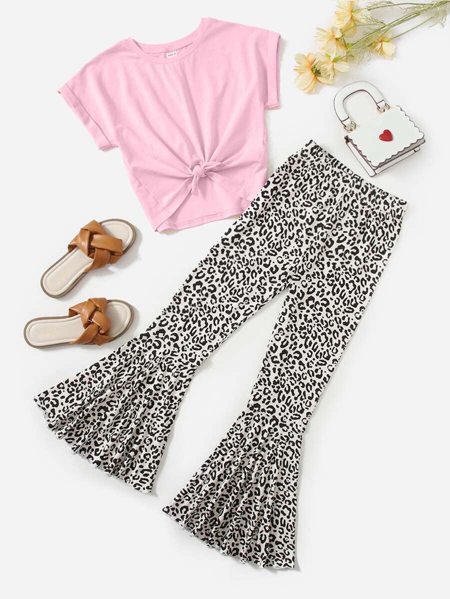 SHEIN Niñas Camiseta bajo con nudo & Pantalones con estampado de leopardo bajo con fruncido - Rosa Pálido - Ver 1