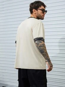 Manfinity EMRG 男士字母圖案拼接邊T恤 - 杏色 - 查看 2