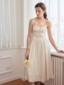 Simple Retro 素色褶皺細節吊帶連衣裙 - 米色 - 查看 4