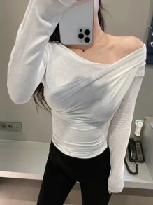Solid Asymmetrical Neck Ruched Tee - White - View 4