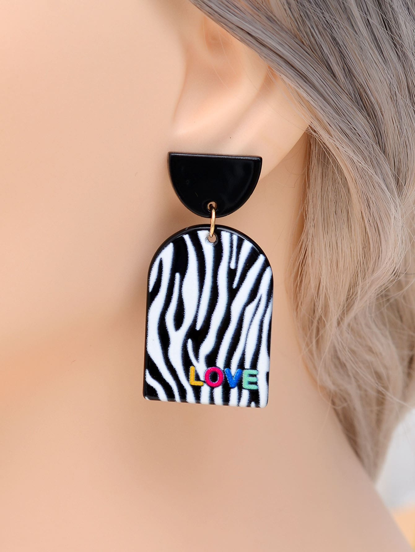 斑馬條紋和字母圖案幾何耳墜 - 黑與白 - 查看 1