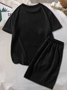 Manfinity Men Plus Floral Print Tee & Letter Graphic Shorts - Black - View 2