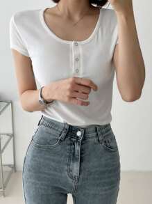 DAZY Áo thun nữ Gân đan Nút phía trước màu trơn Giải trí - trắng - Xem 1