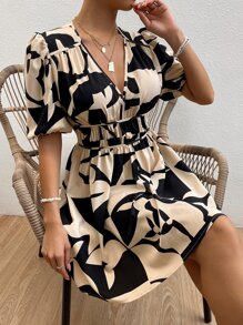 SHEIN Privé 幾何印花泡泡袖連衣裙