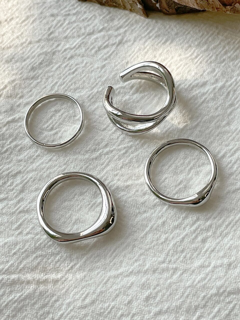 4pcs Hollow Out Ring
