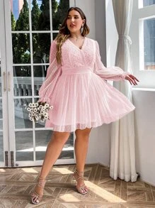Simplee Plus Size Women Summer New Solid Color Lace Sheer Long Sleeve V-Neck Dress, Suitable For Music Festival, Wedding Guest - Baby Pink - View 1