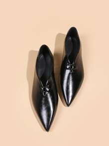 2025 Autumn Women's Elegant Minimalist Pointed Toe Flat Shoes - Black - View 2