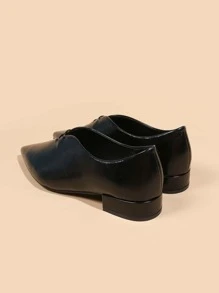 2025 Autumn Women's Elegant Minimalist Pointed Toe Flat Shoes - Black - View 5