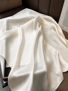 1 件纯色女士方形围巾，时尚百搭的真丝围巾可作为头巾、腰带或包巾或多用途围巾头巾、发带、头带，非常适合装扮您的外观 - 米色 - 查看 4