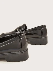Chain Decor Flat Loafers - Black - View 2