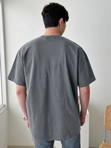 DAZY Men Cotton Solid Pocket Patched Tee - Grey - View 2