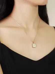 1入組字母細節矩形吊墜項鏈