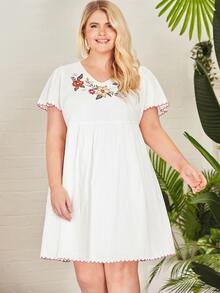 SHEIN VCAY Plus Floral Embroidery Scallop Trim Smock Dress - White - View 3