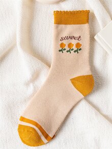 Calcetines de tripulación con estampado floral con letra - Amarillo - Ver 2