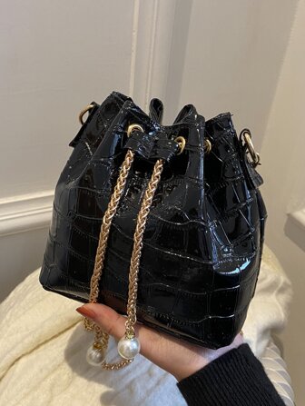 迷你鱷魚壓紋人造珍珠裝飾抽繩設計鏈條水桶包