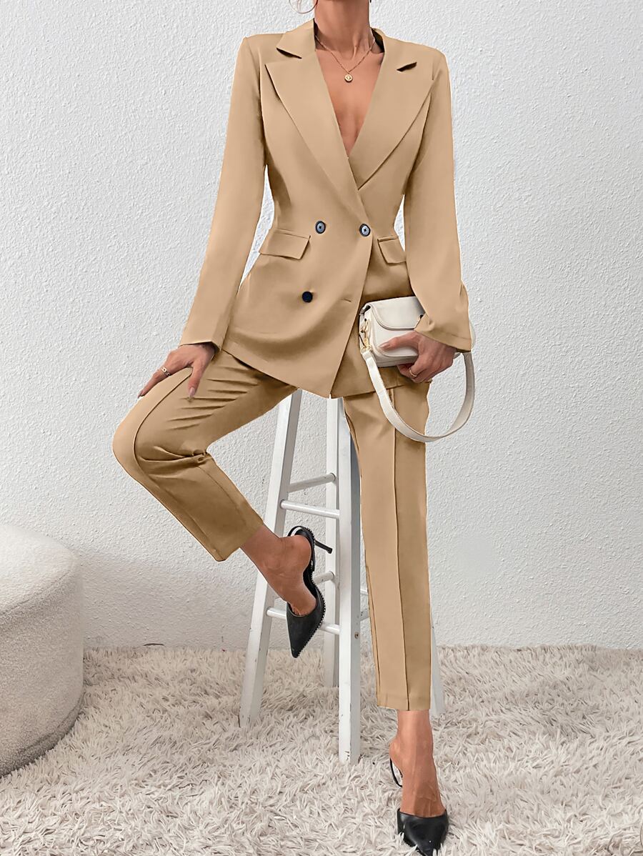Chiquease 雙排釦翻蓋細節西裝外套和斜口袋西裝褲 - 卡其色 - 查看 1