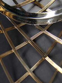 1入組鏤空鐵筆筒