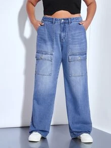 SHEIN Plus Flap Pocket Cargo Jeans - Medium Wash - View 2