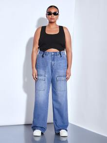 SHEIN Plus Flap Pocket Cargo Jeans - Medium Wash - View 4