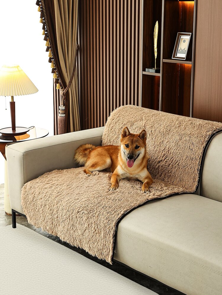 11 Best PetFriendly Throw Blankets 2023 The Strategist