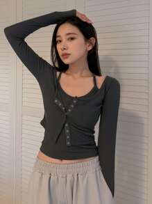 DAZY Camiseta corta con botones delanteros y top tipo camiseta de tirantes, ropa de otoño