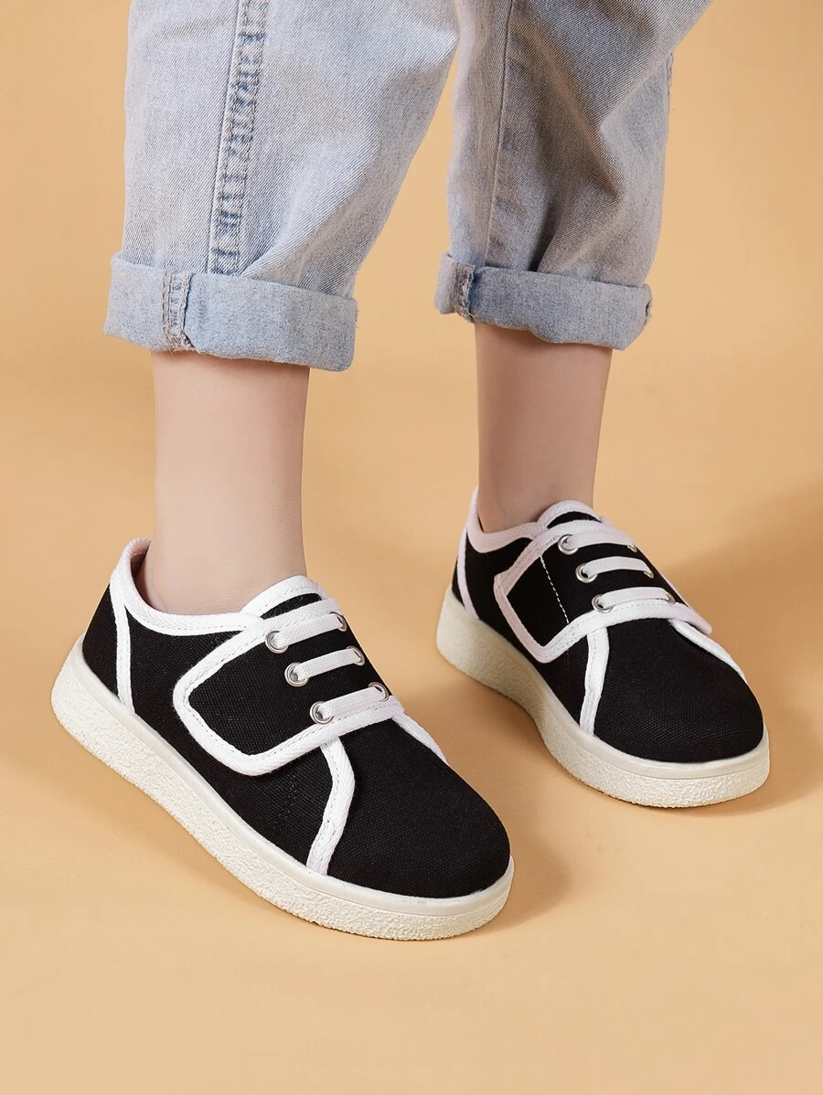 Boys Contrast Binding Design Lace-up Front Canvas Shoes - Black - View 1