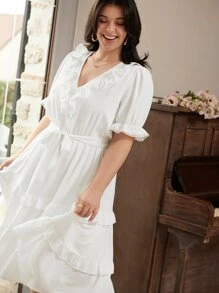 SHEIN Frenchy 大碼荷葉邊繫腰帶洋裝 - 白色 - 查看 3