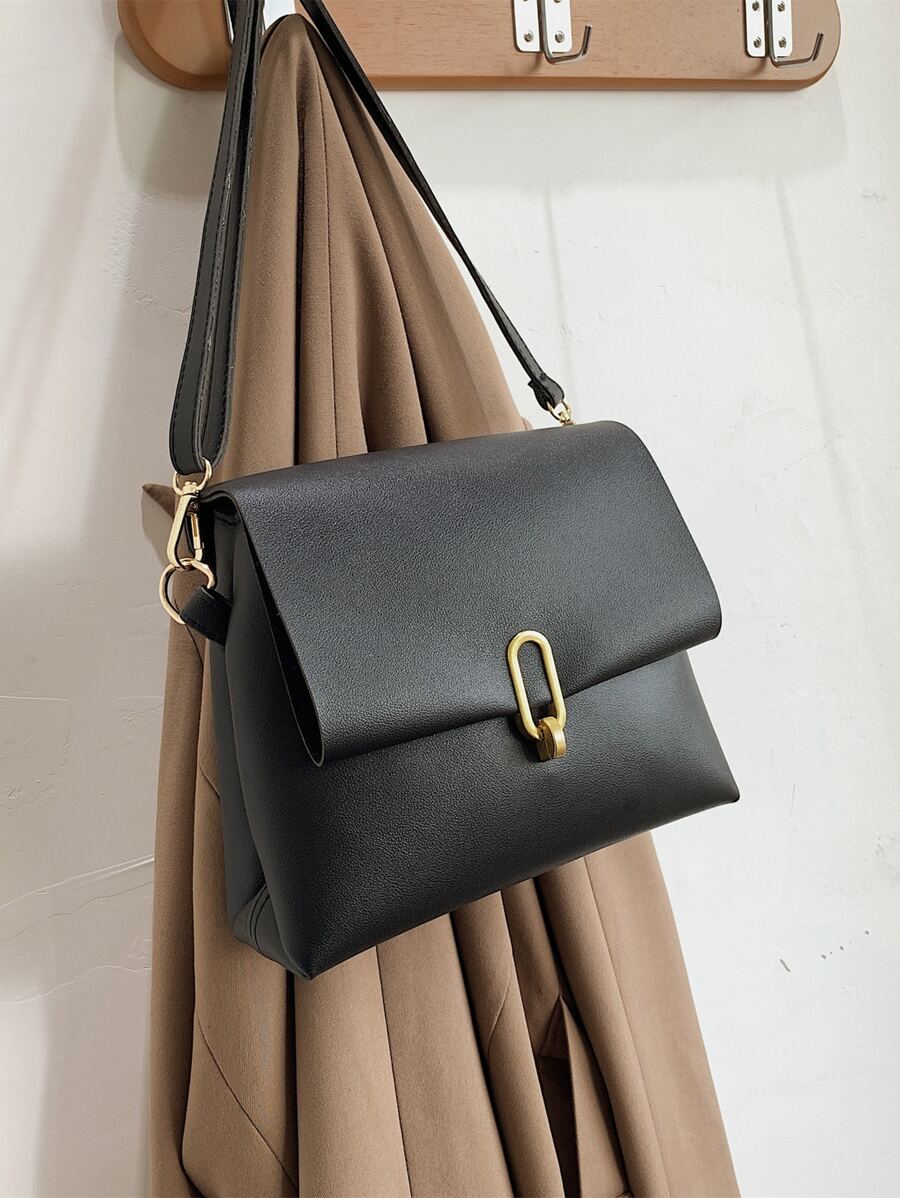Bolsa cuadrada minimalista con solapa - Negro - Ver 1