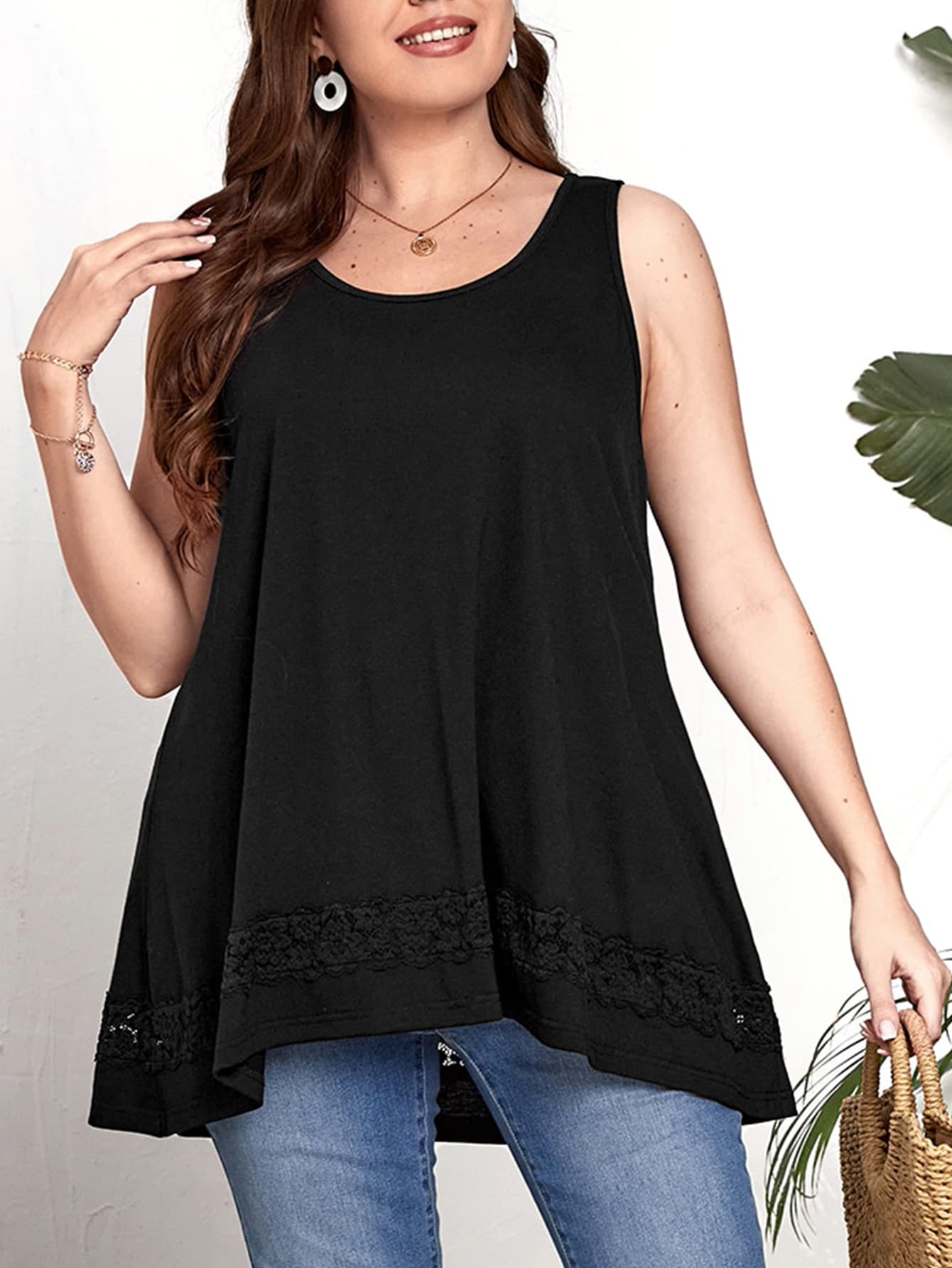 EMERY ROSE Plus Contrast Guipure Lace Tank Top - Black - View 1