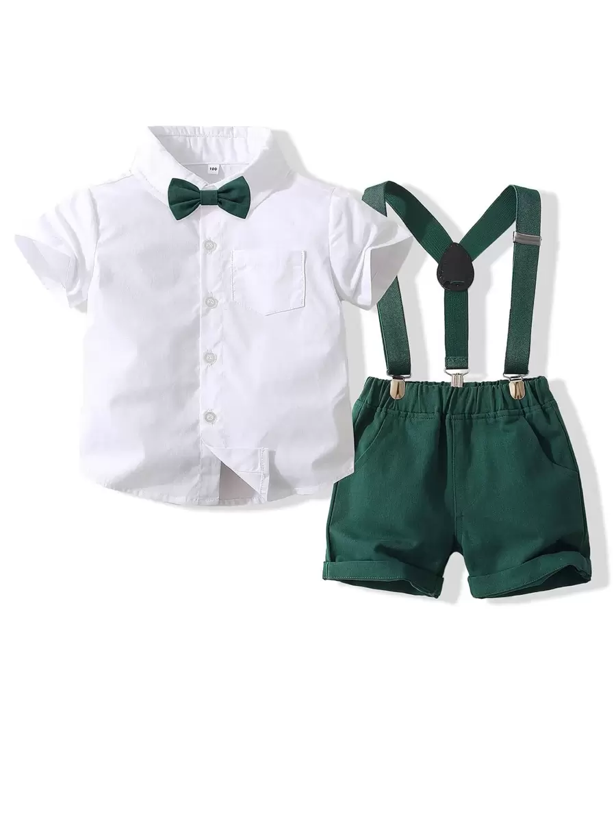 小男童前蝴蝶結襯衫和背帶短褲