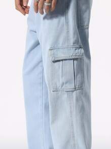 Manfinity Loose Fit Men's Cargo Jeans With Flap Pockets On The Side - Light Wash - View 5