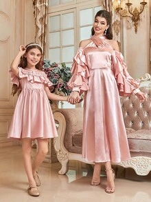 Modelyn 1 cái dây trễ vai Ruffle Trim Satin Dress - Màu Hồng baby - Xem 2