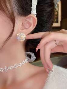 水鑽裝飾花耳釘