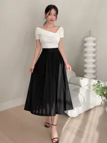 DAZY Solid High Waist Flared Skirt