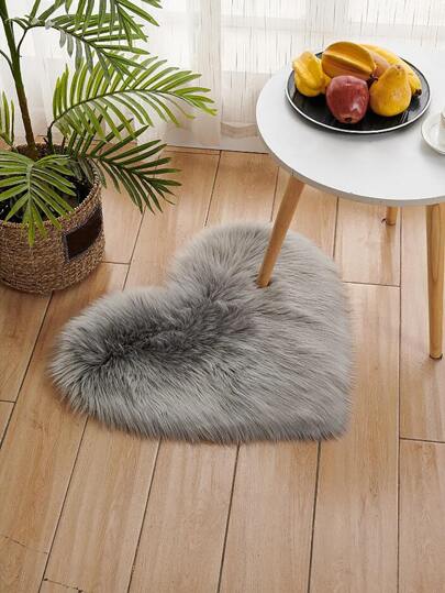 1pc Heart Shaped Area Rug, Plush Carpet For Living Room & Bedroom, Home Decor Valentine's Day Decor ,Room Decor