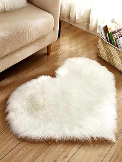 1pc Heart Shaped Area Rug, Plush Carpet For Living Room & Bedroom, Home Decor Valentine's Day Decor ,Room Decor